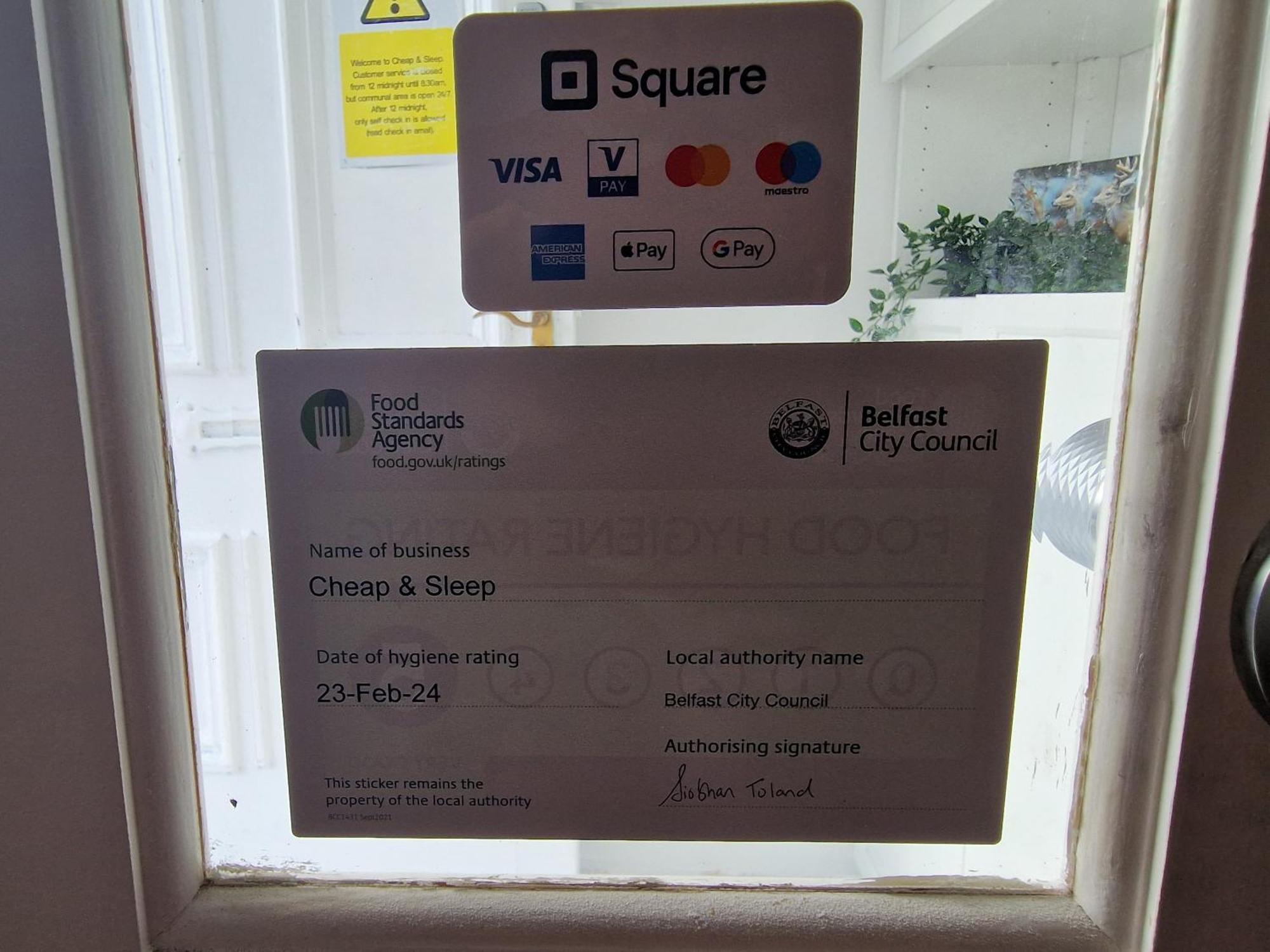 Aunty Katie'S House, Ni Tourist Board Certified & Located On The Main Oldpark Road To Belfast, With Free Continental Breakfast & Free Ultra Fast Sky Internet, Free Sky Sports & Free Sky Cinema, Self-Check In After 10Pm Gmtホステル エクステリア 写真
