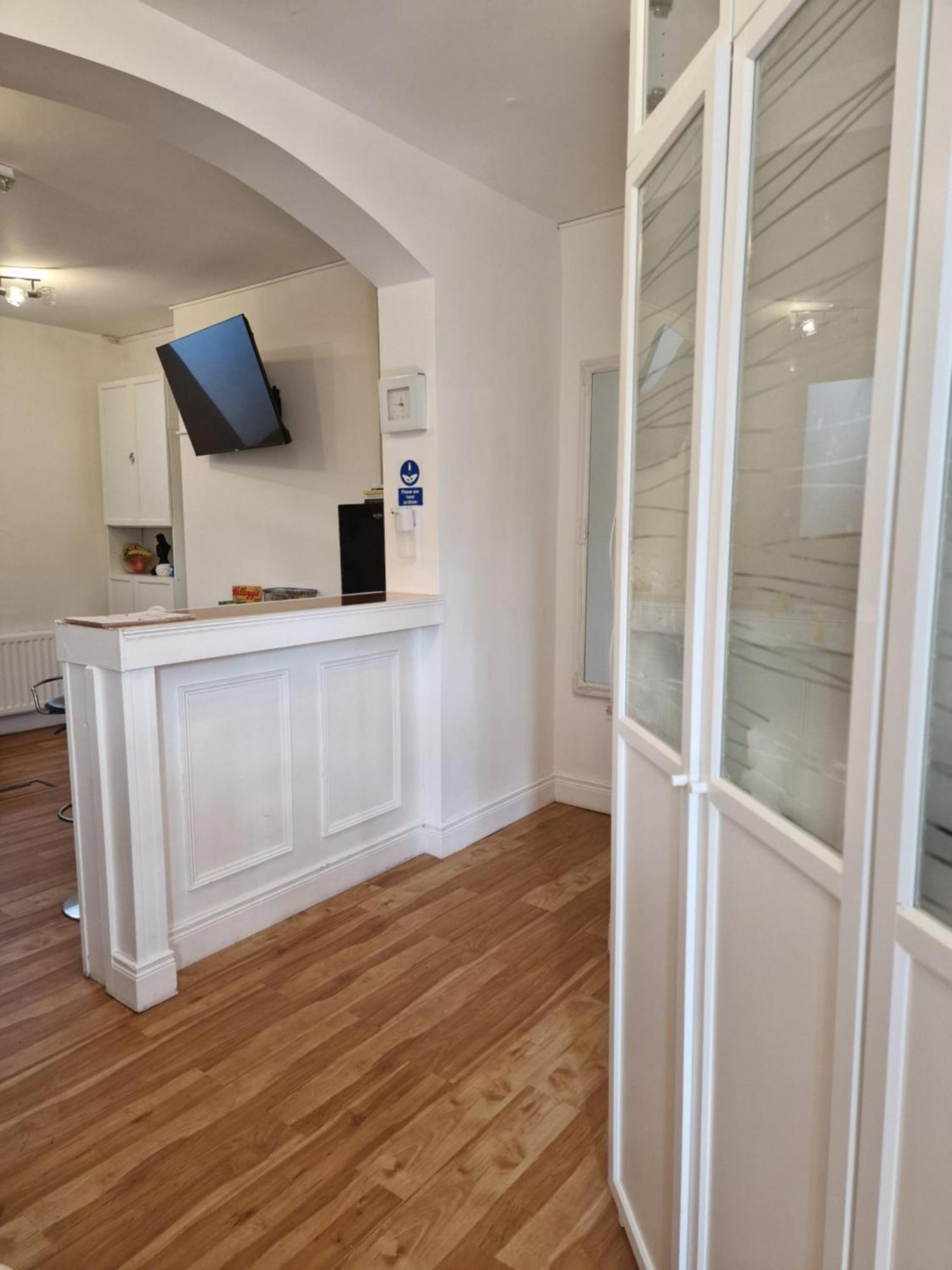 Aunty Katie'S House, Ni Tourist Board Certified & Located On The Main Oldpark Road To Belfast, With Free Continental Breakfast & Free Ultra Fast Sky Internet, Free Sky Sports & Free Sky Cinema, Self-Check In After 10Pm Gmtホステル エクステリア 写真